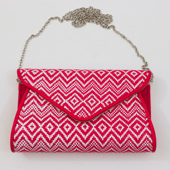 charlies cross carry